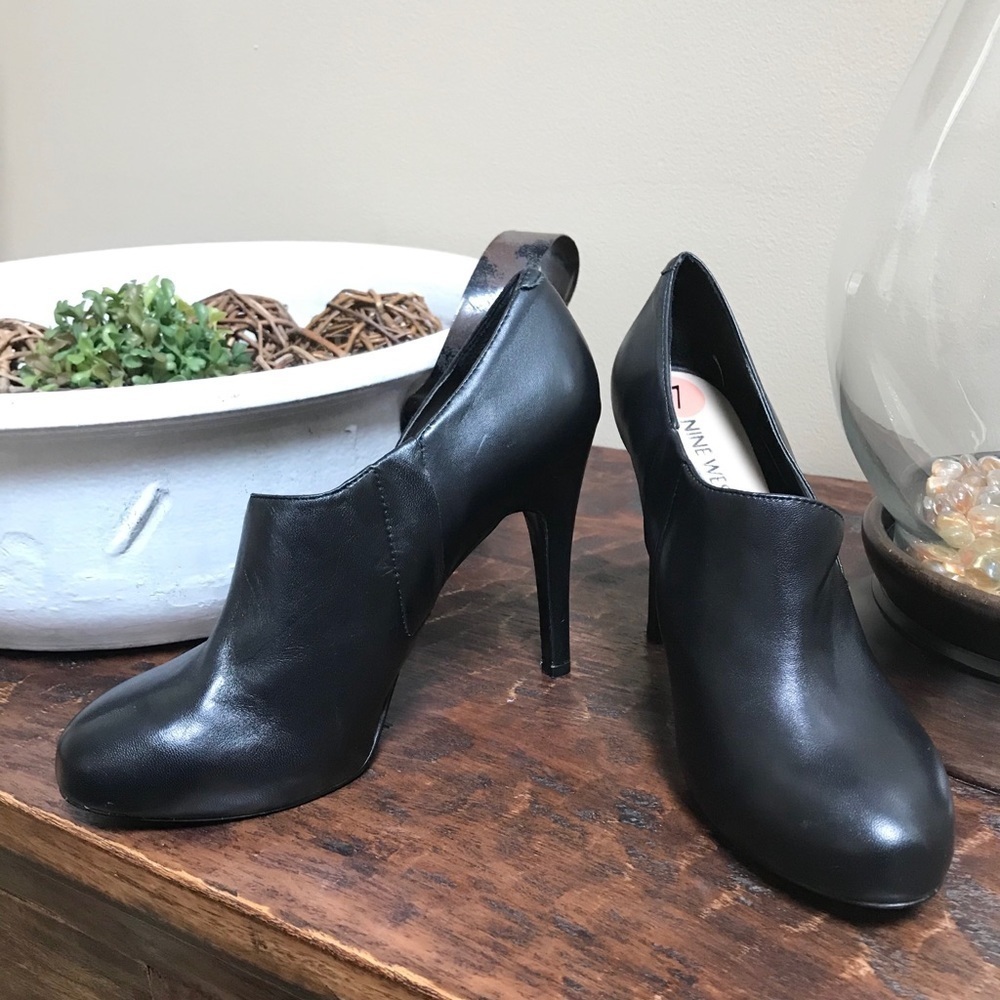 Nine West Black Ankle Boots with Stiletto Heels - Picture 4 of 8